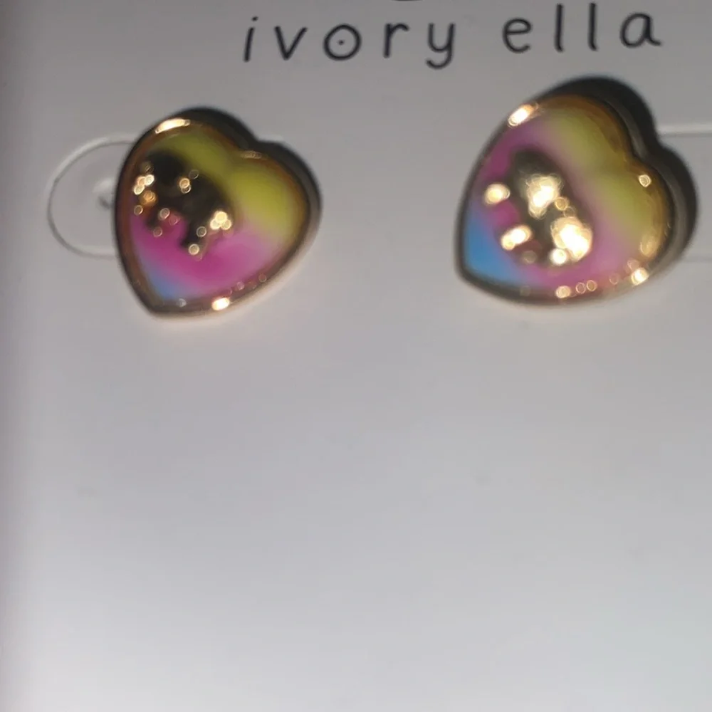 Ivory Ella Elephant 🐘 Heart Earrings